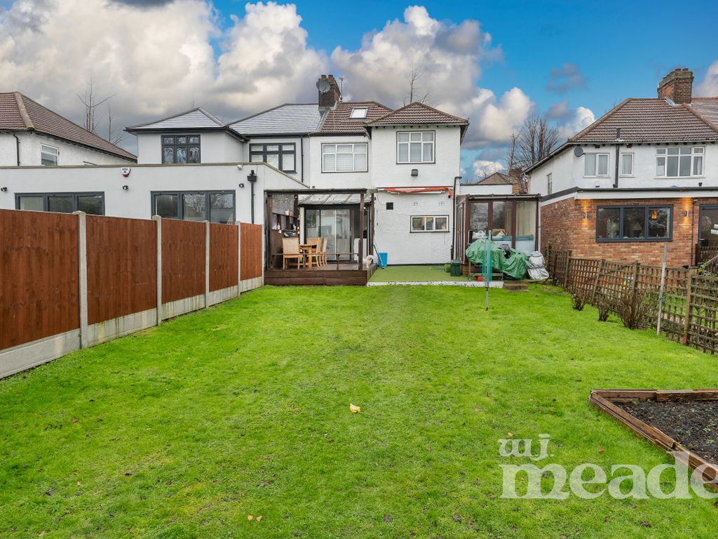 Dale View Crescent, London E4  