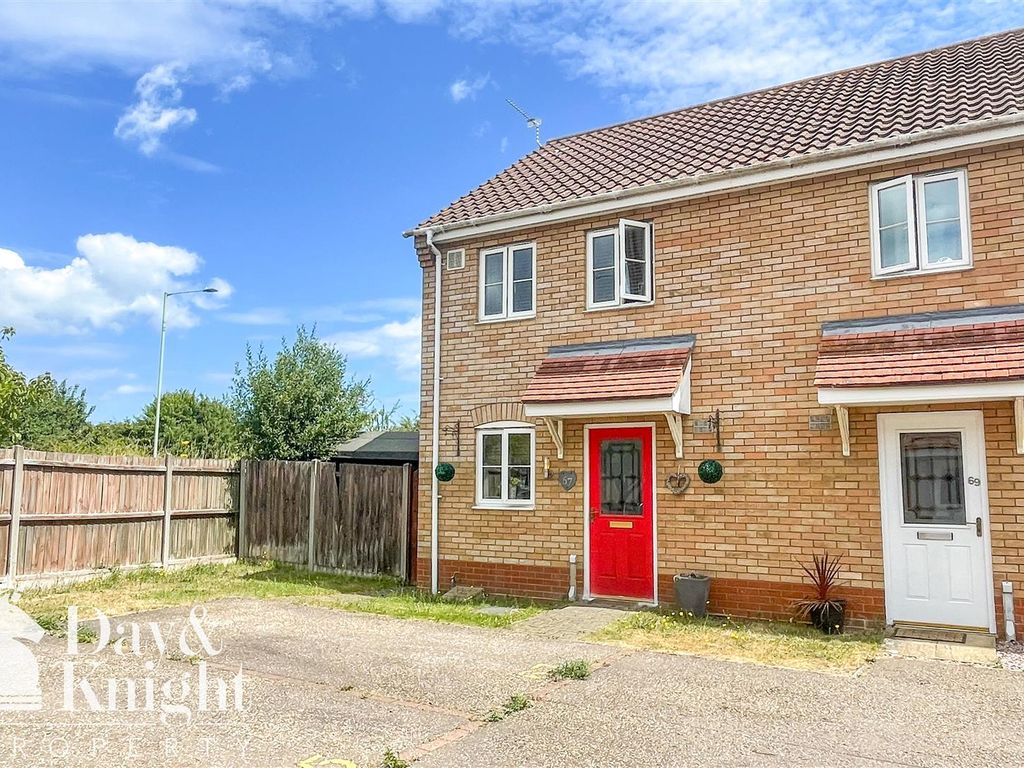 2 bed end terrace house for sale in Monarch Way, Carlton Colville
