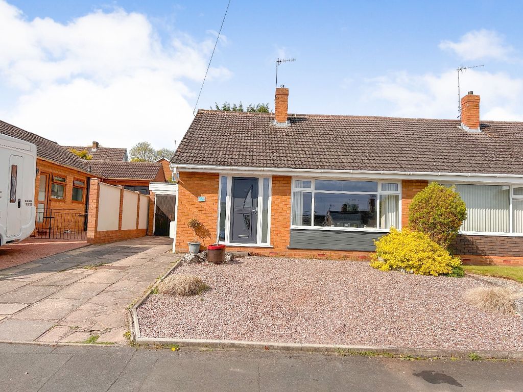 3 bed bungalow for sale in Troon Place, Wordsley, Stourbridge DY8 Zoopla