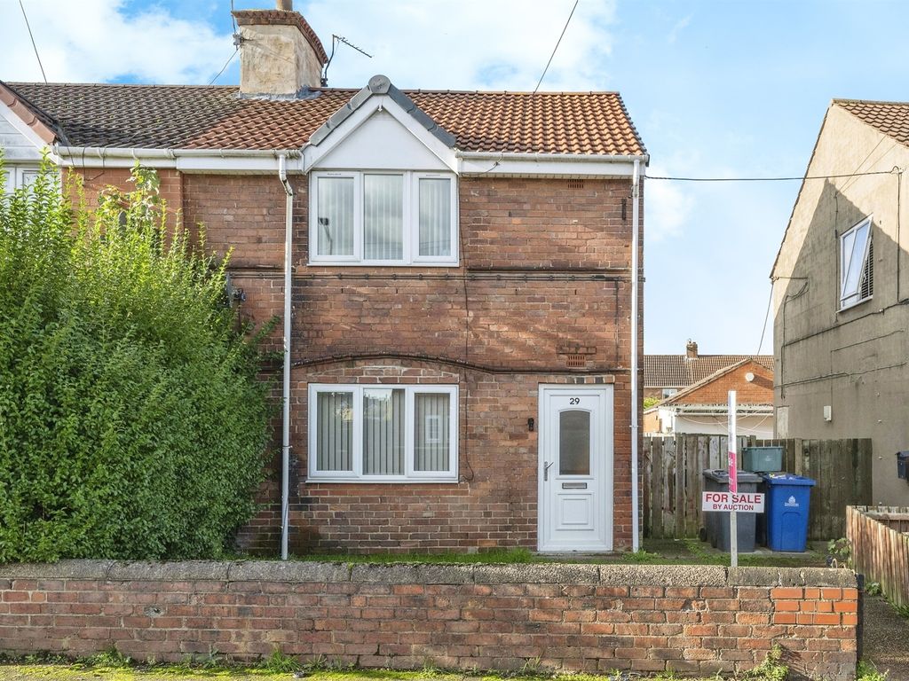 3 bed end terrace house for sale in King Road, New Rossington
