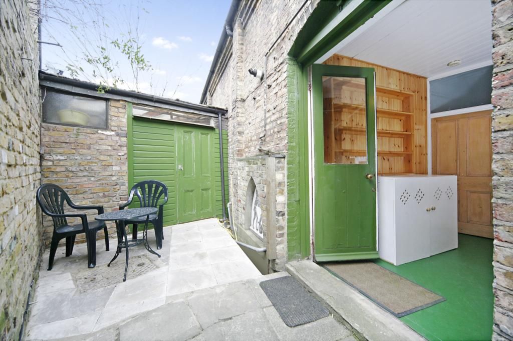 1 bed flat to rent in Fulham Park Gardens, Fulham/Parsons Green, London