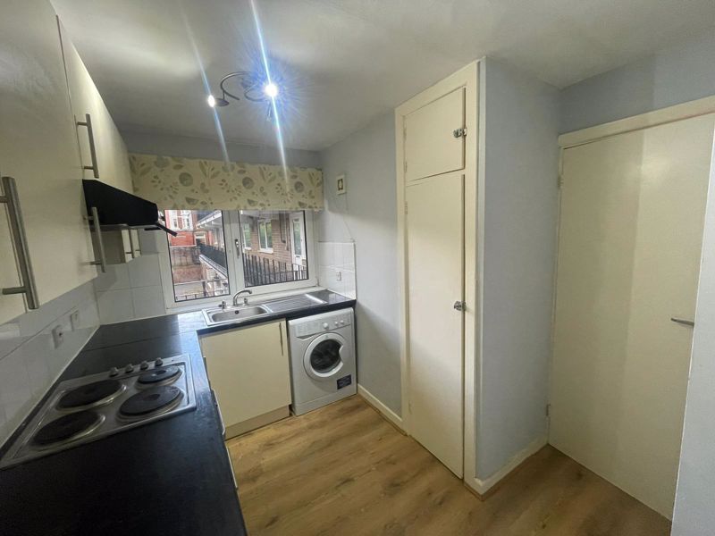 Studio to rent in Cromwell Road, Hove BN3, £975 pcm Zoopla