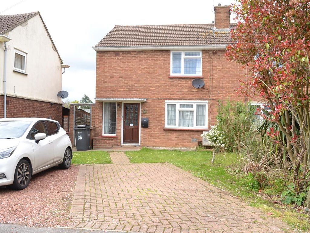 3 bed semidetached house for sale in Cherwell Drive, Chelmsford CM1, £