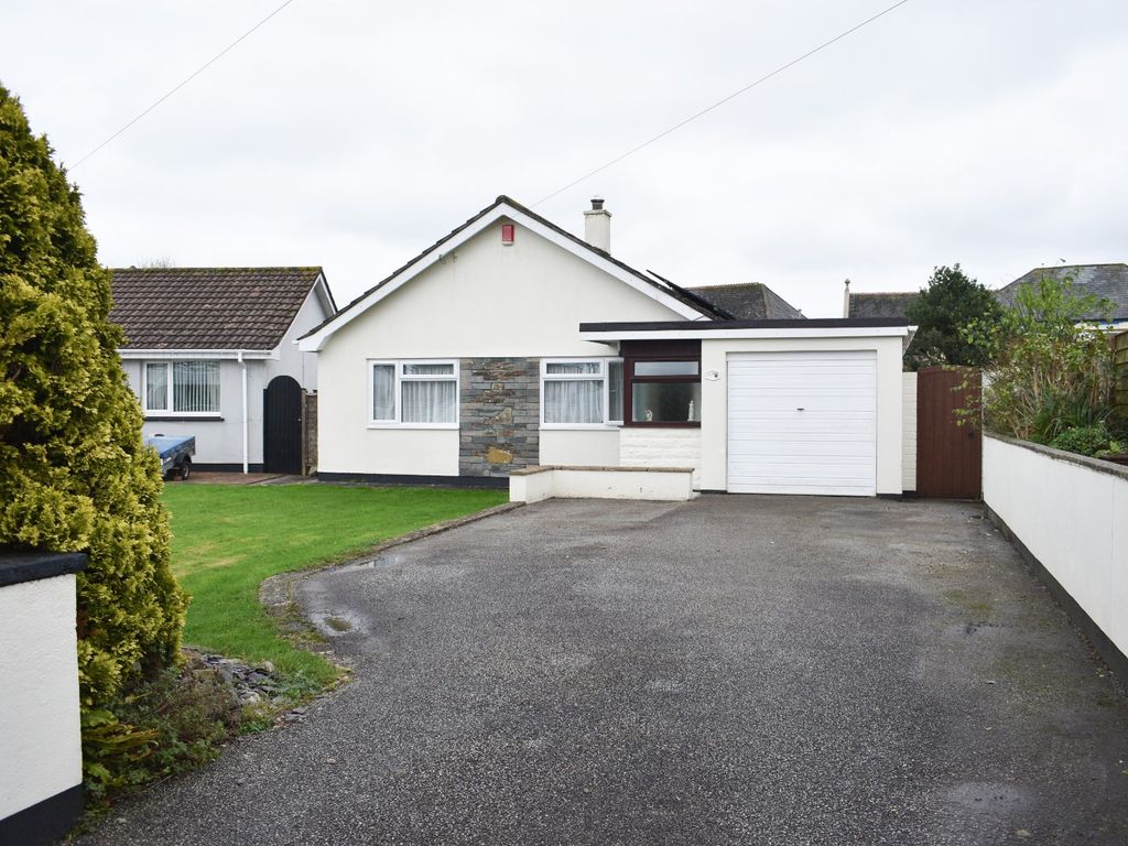 2 bed bungalow for sale in Alexandra Close, Illogan, Redruth, Cornwall