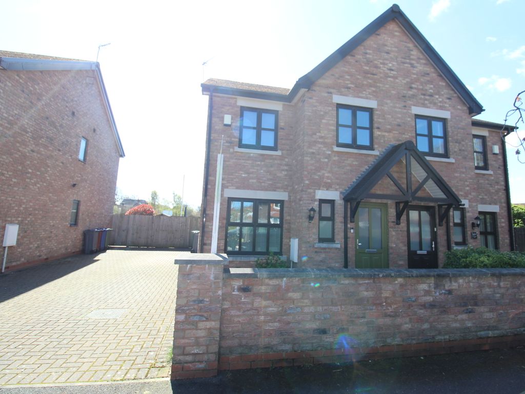 3 bed semidetached house for sale in Brantingham Road, Chorlton Cum