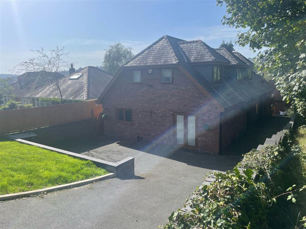 6 bed detached house for sale in Cnap Llwyd Road, Morriston, Swansea