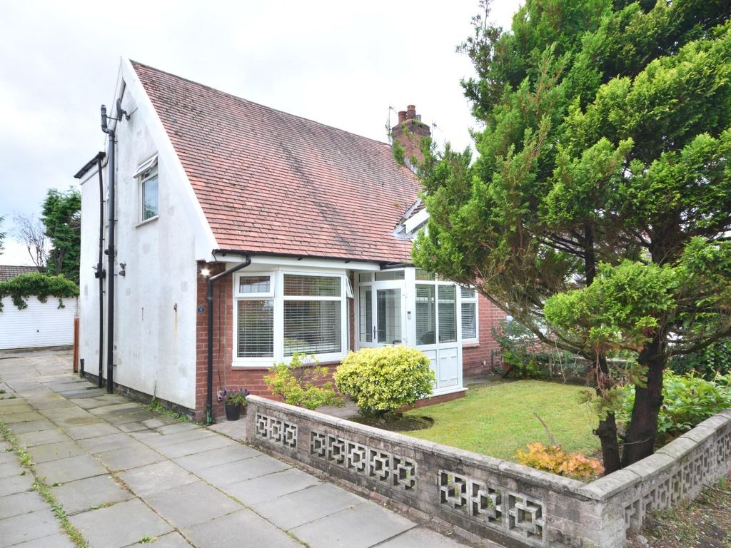 3 bed semidetached house for sale in Croft Avenue, Prestwich