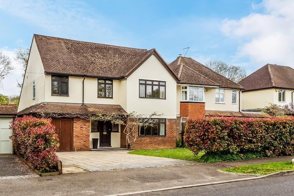 5 bed detached house for sale in Kennel Lane, Fetcham KT22, £1,050,000