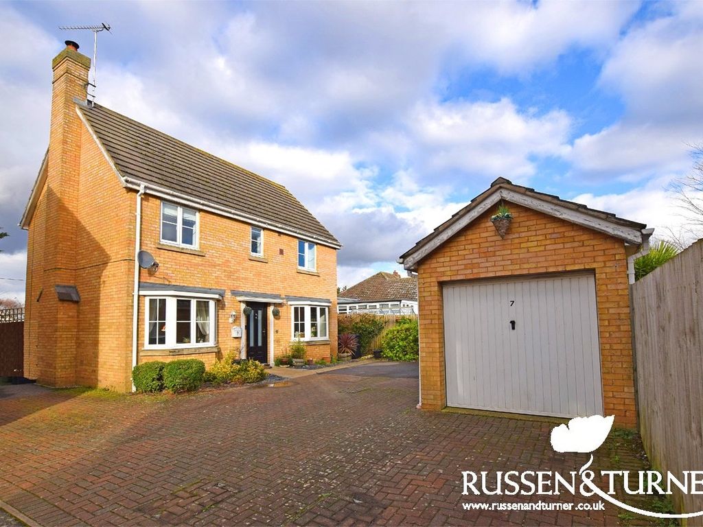 4 bed detached house for sale in Moughton Court, West Winch, King's