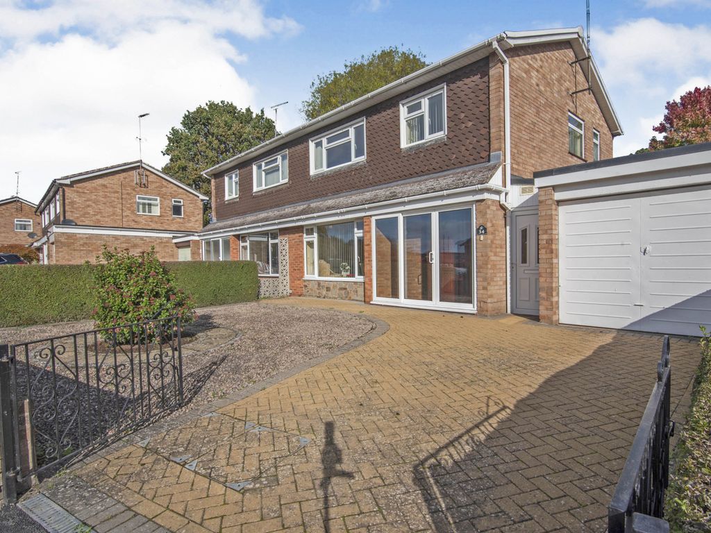 3 bed semidetached house for sale in Chartwell Road, Hereford HR1 Zoopla