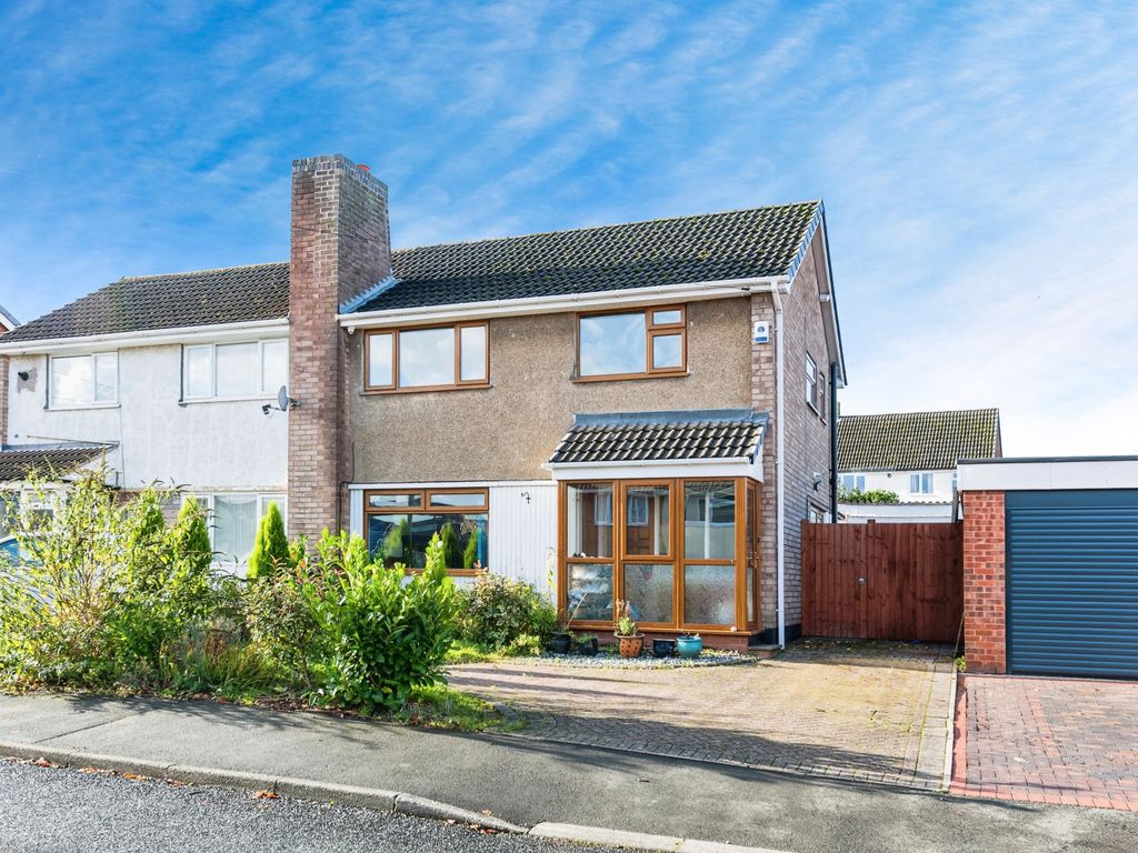 3 bed semidetached house for sale in St. Marys Way, Tamworth