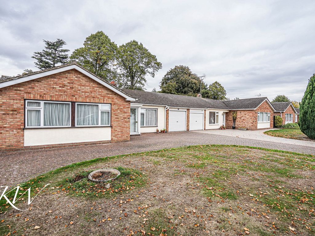 3 bed bungalow for sale in Cherrywood Drive, Colchester CO3 Zoopla