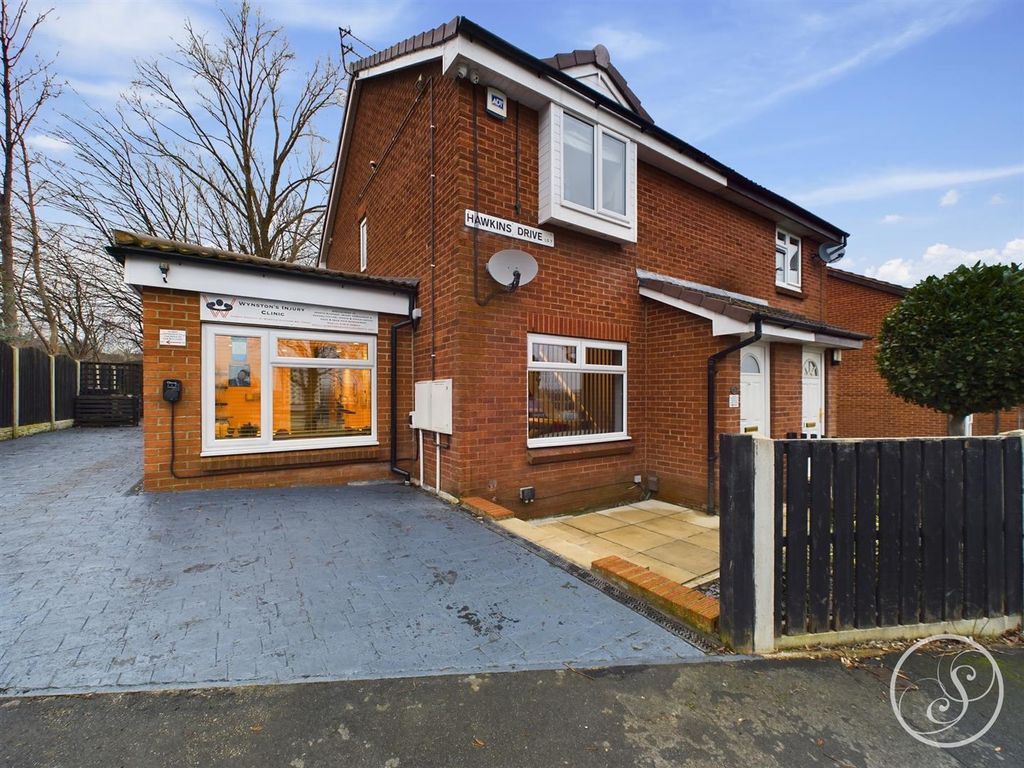 4 bed semidetached house for sale in Hawkins Drive, Leeds LS7, £