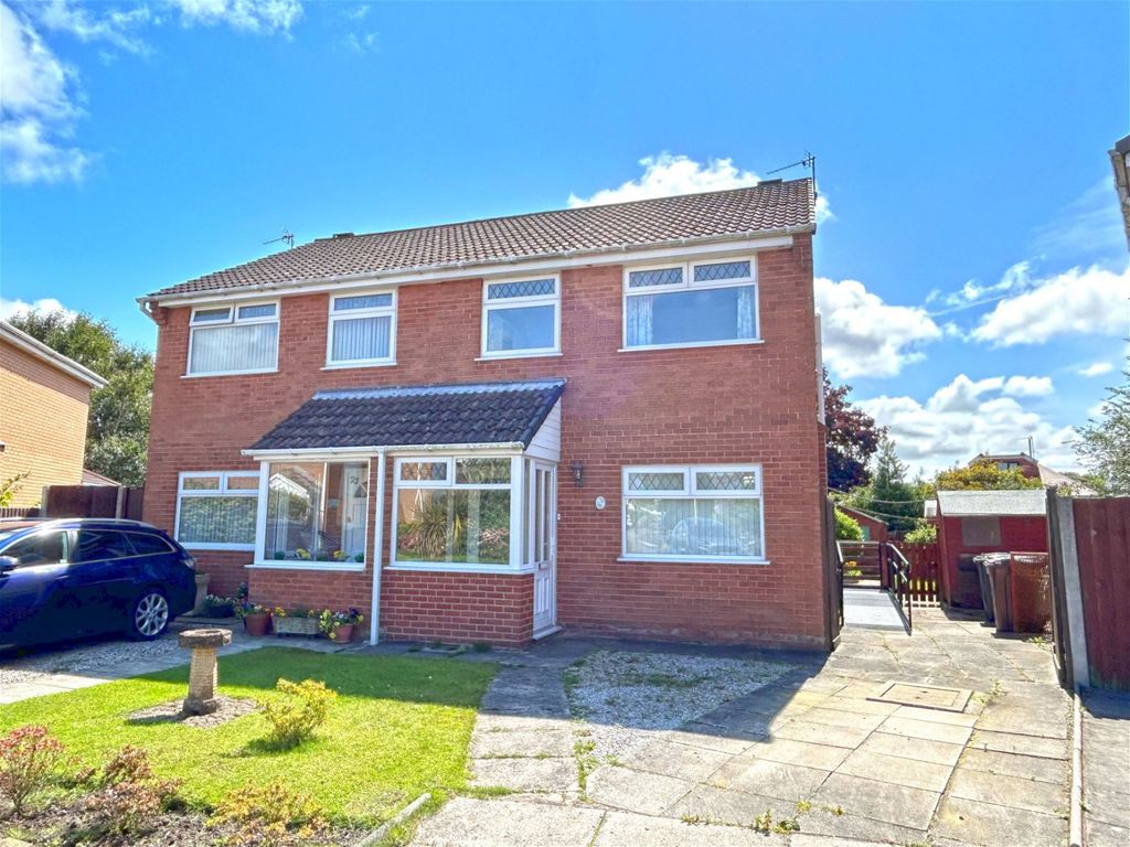 3 bed semidetached house for sale in Woodlea Close, Southport PR9, £
