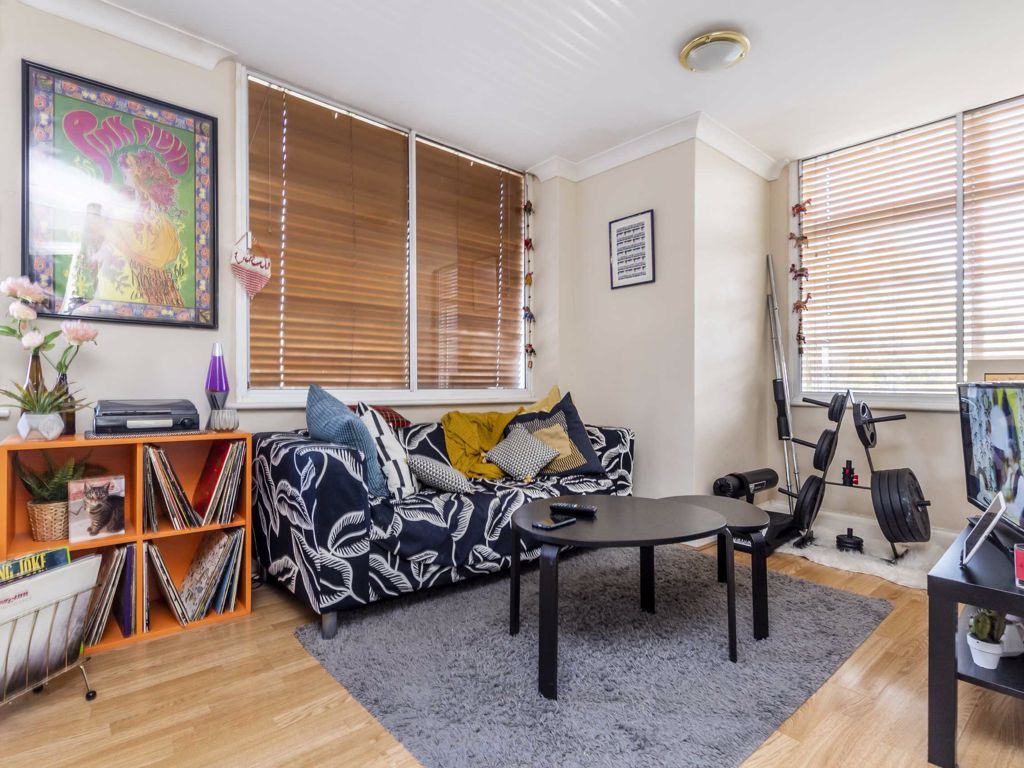 1 bed flat to rent in Streatham High Road, London SW16 Zoopla