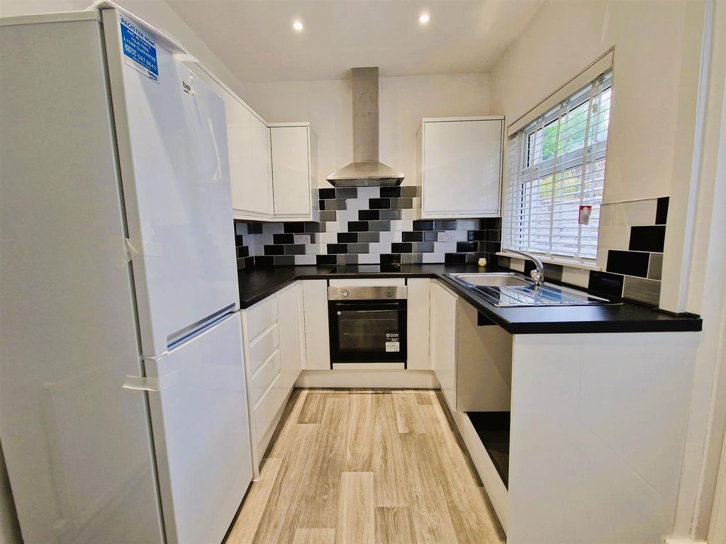 3 bed terraced house to rent in North Terrace, Maerdy, Ferndale CF43