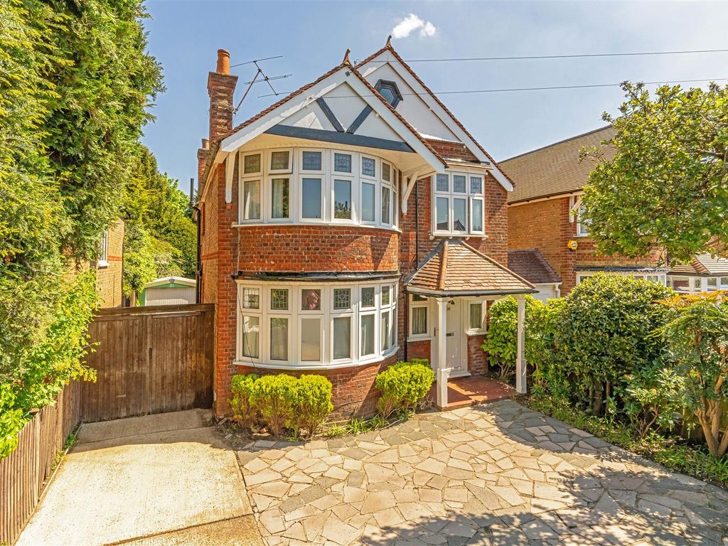 4 bed detached house for sale in Uxbridge Road, Hampton TW12, £