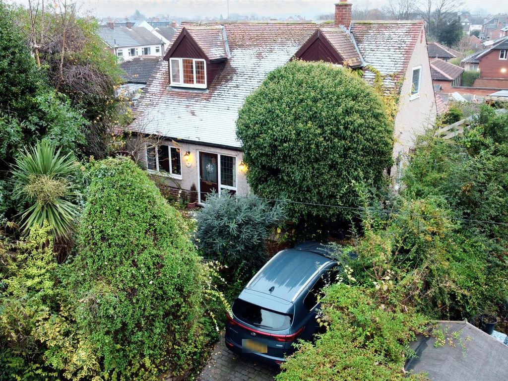 4 bed detached house for sale in Manor Avenue, Beeston, Nottingham NG9