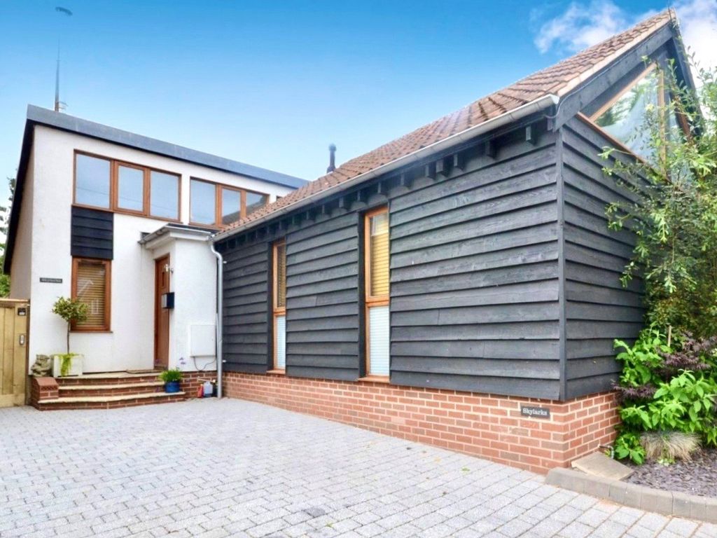 3 bed bungalow for sale in Exmouth Road, Colaton Raleigh, Sidmouth EX10