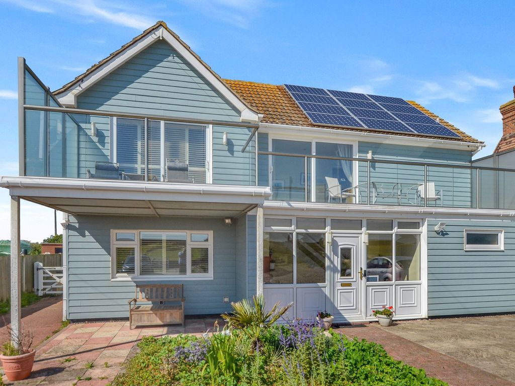 4 bed detached house for sale in Coast Road, Littlestone TN28, £900,000