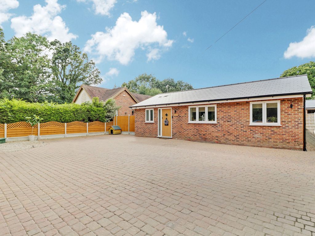 Rayleigh Downs Road Rayleigh SS6  