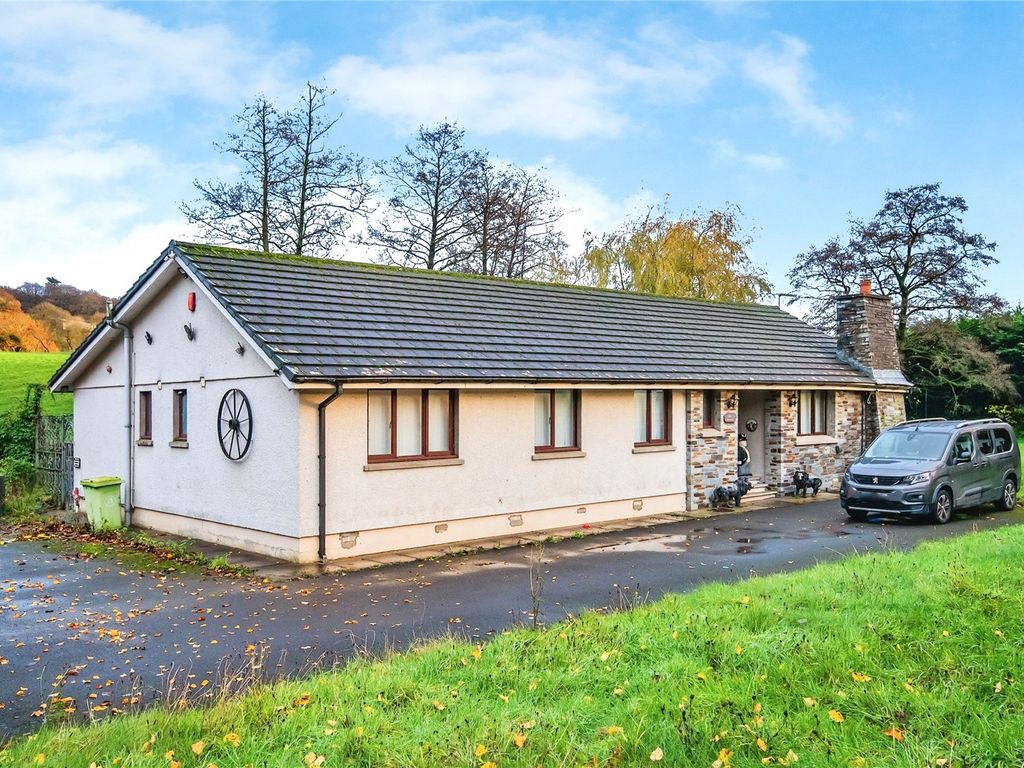 4 bed bungalow for sale in Tregaron Road, Lampeter, Ceredigion SA48, £