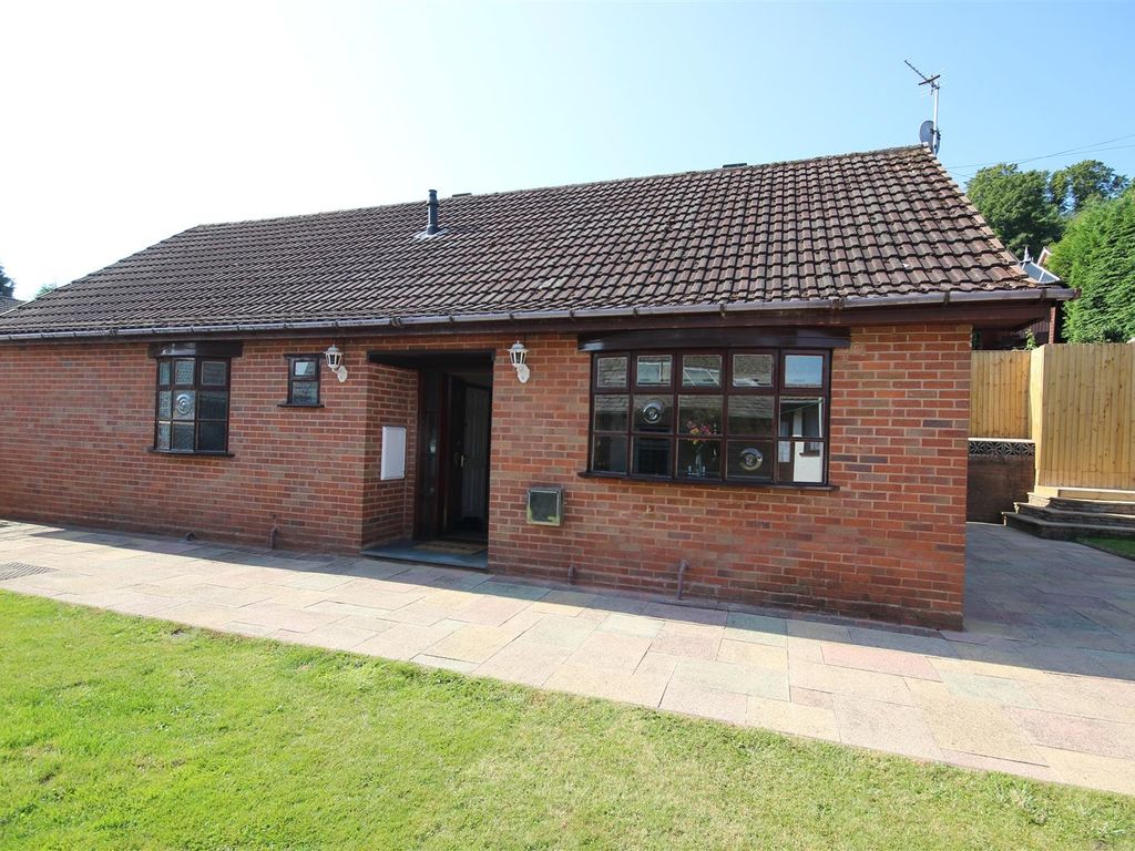 2 bed detached bungalow to rent in Colley Lane, Halesowen B63 Zoopla