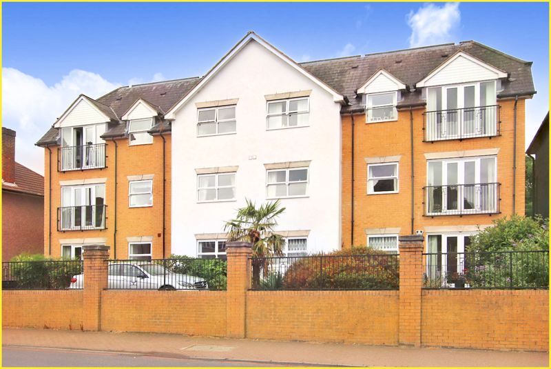 2 bed flat for sale in High Street, West Wickham BR4 Zoopla