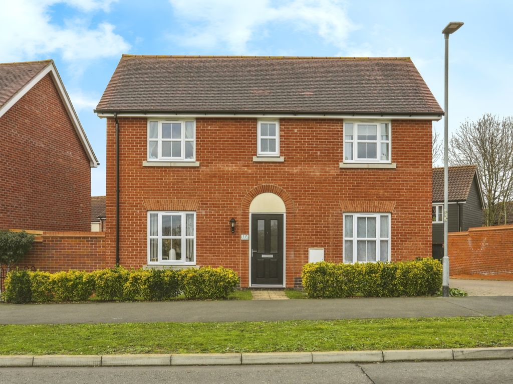 3 bed detached house for sale in Brooke Way, Stowmarket, Suffolk IP14