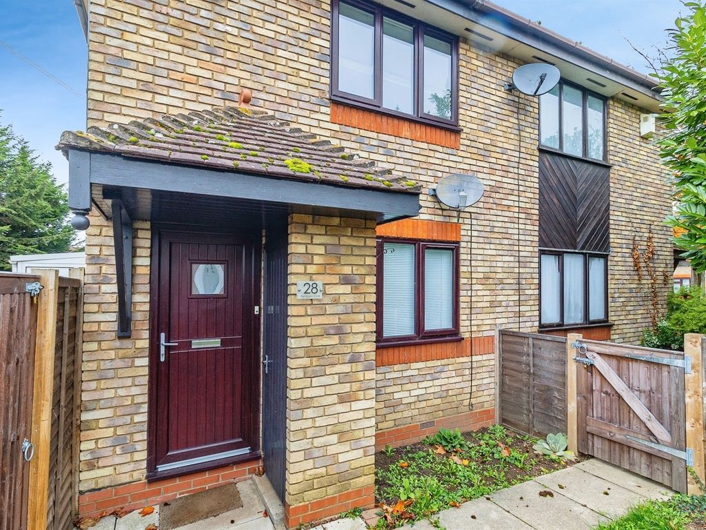 1 bed end terrace house for sale in Pembroke Close, Marston Moretaine