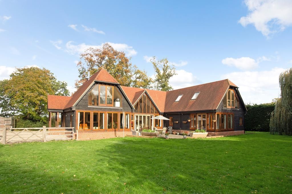 5 bed detached house for sale in Tenterden Road, Biddenden, Kent TN27