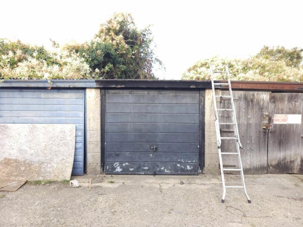 Land for sale in Lennox Road, Gravesend DA11, £10,000 Zoopla