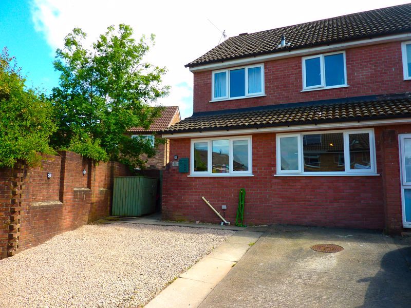 3 bed semidetached house to rent in Mill Heath, Bettws, Newport NP20