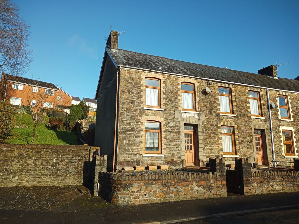 3 bed end terrace house for sale in 127 Iscoed Road, Pontarddulais
