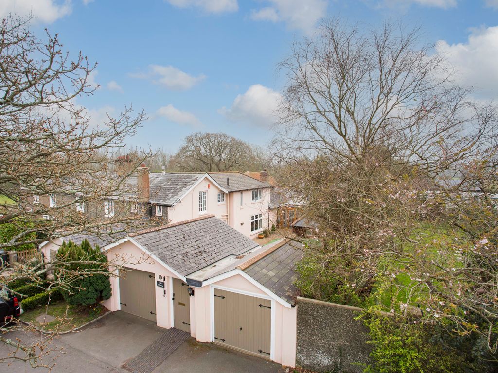 4 bed linkdetached house for sale in Hankham Hall Road, Pevensey BN24