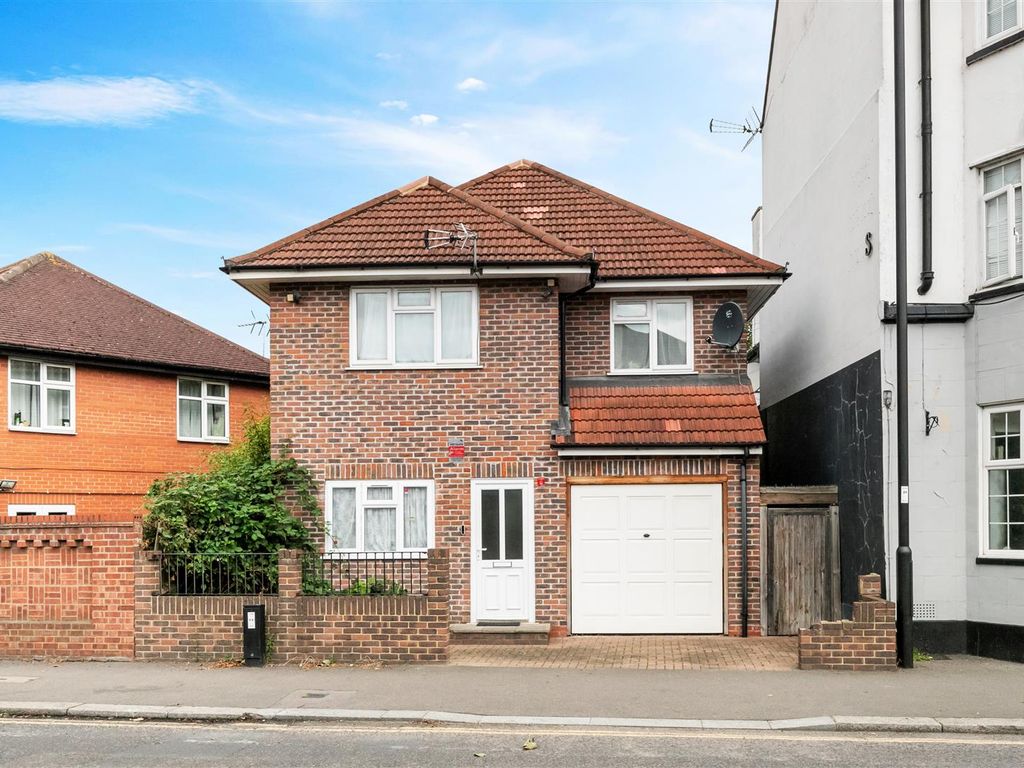 3 bed detached house for sale in Victoria Road, London N9 Zoopla
