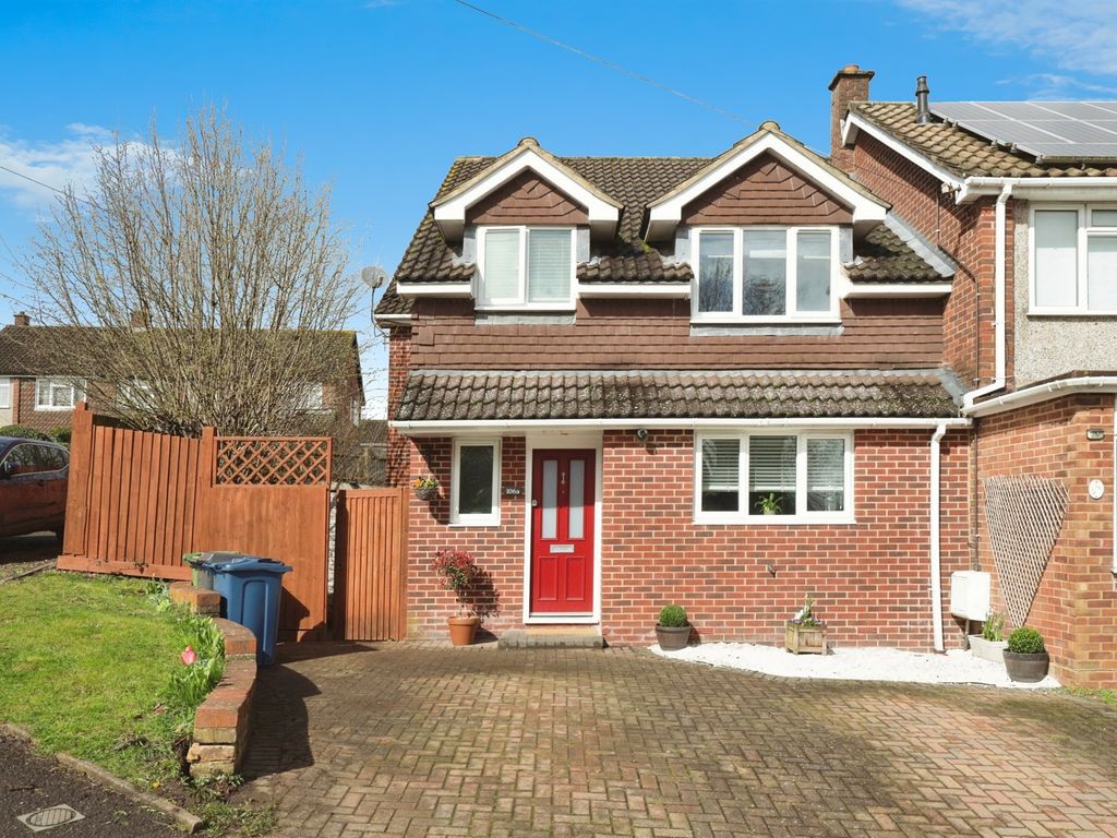 3 bed semidetached house for sale in Hughenden Avenue, High