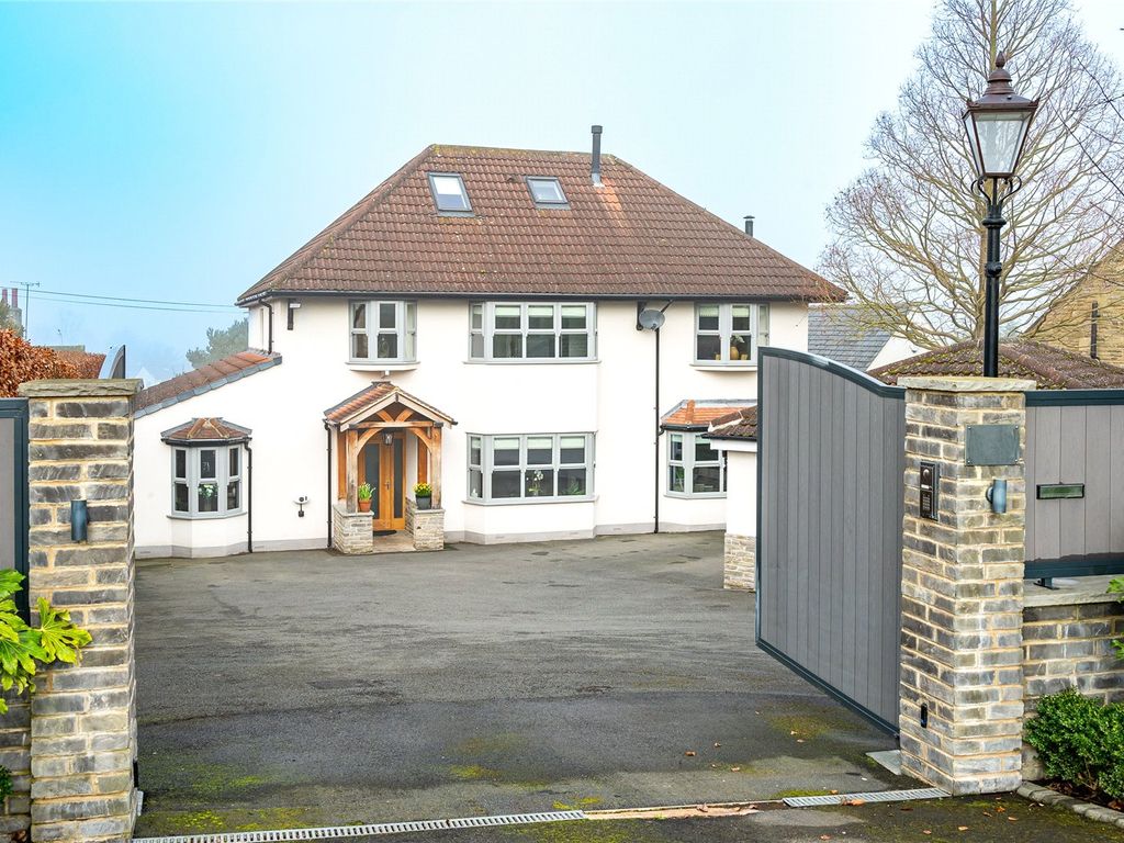 5 bed country house for sale in Wetherby Road, Bardsey LS17, £975,000