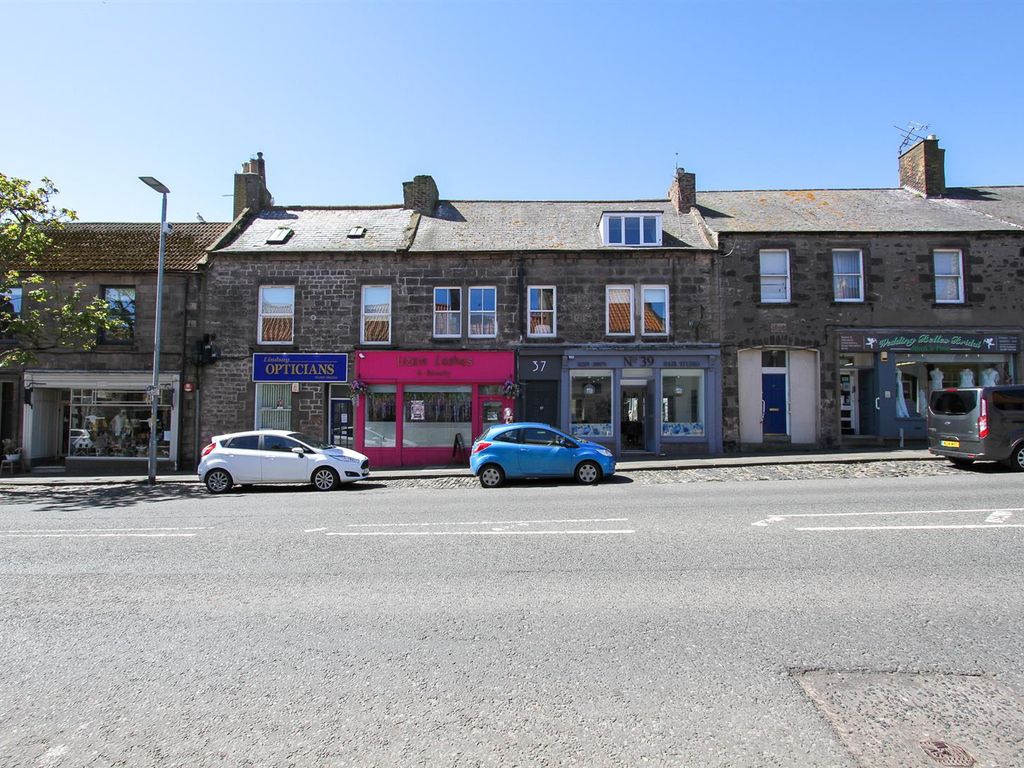 2 bed flat for sale in Castlegate, BerwickUponTweed TD15 Zoopla