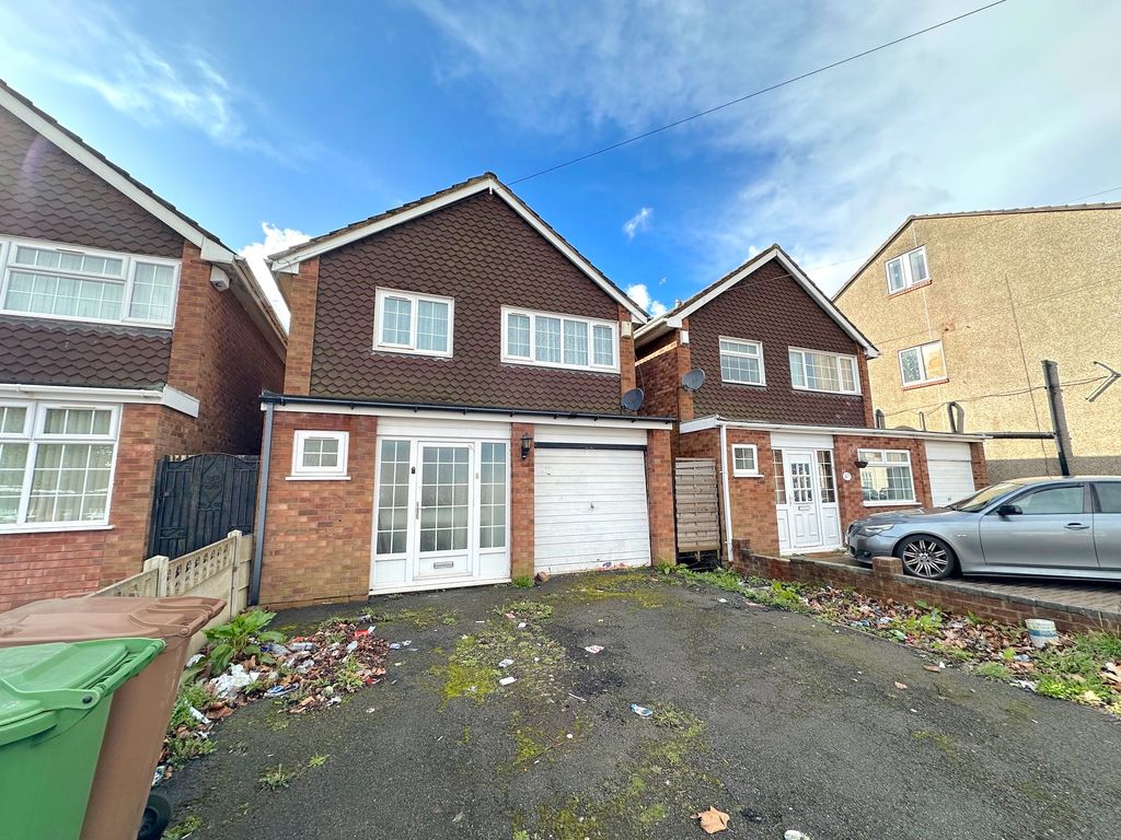 3 bed detached house for sale in Old Park Road, Wednesbury, Wednesbury