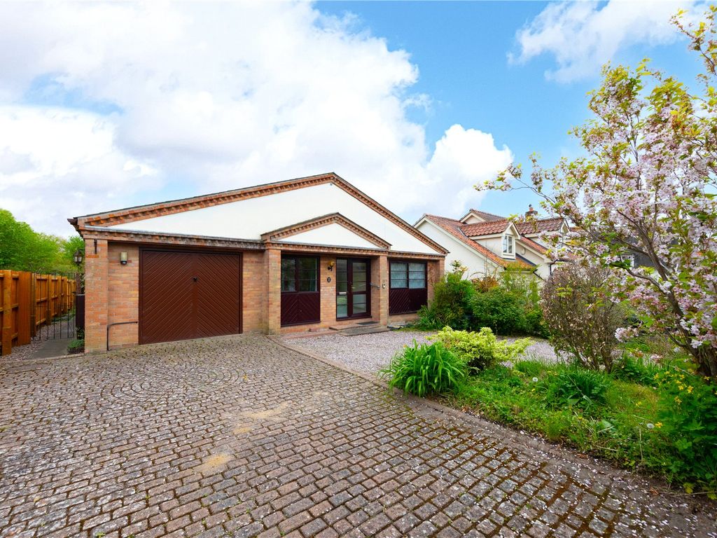 3 bed bungalow to rent in Lotfield Street, Orwell, Royston