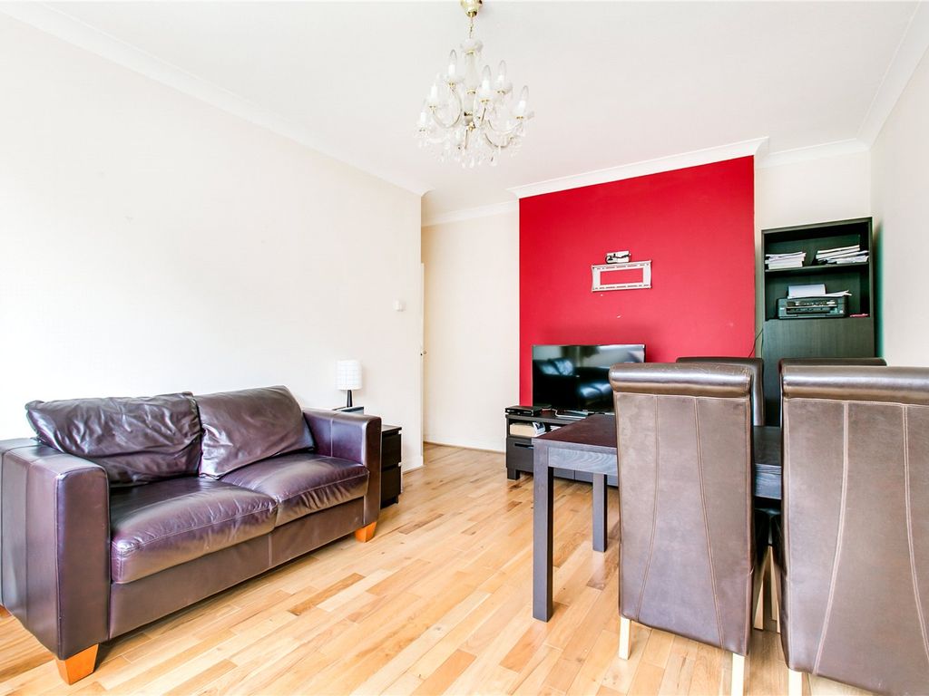 2 bed flat to rent in Spencer Park Court, 21 Spencer Park, London SW18