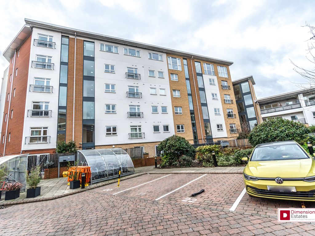 2 bed flat to rent in Marcon Place, Hackney Downs, Hackeny Central