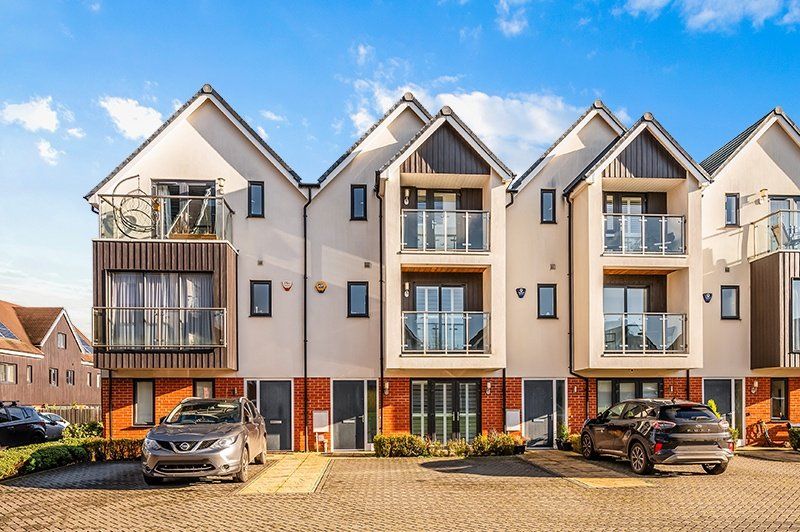 4 bed terraced house for sale in Huxley Drive, Oxted RH8, £550,000 Zoopla