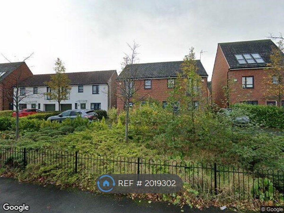 3 bed semidetached house to rent in Wheaters Street, Salford M7, £1,500 pcm Zoopla