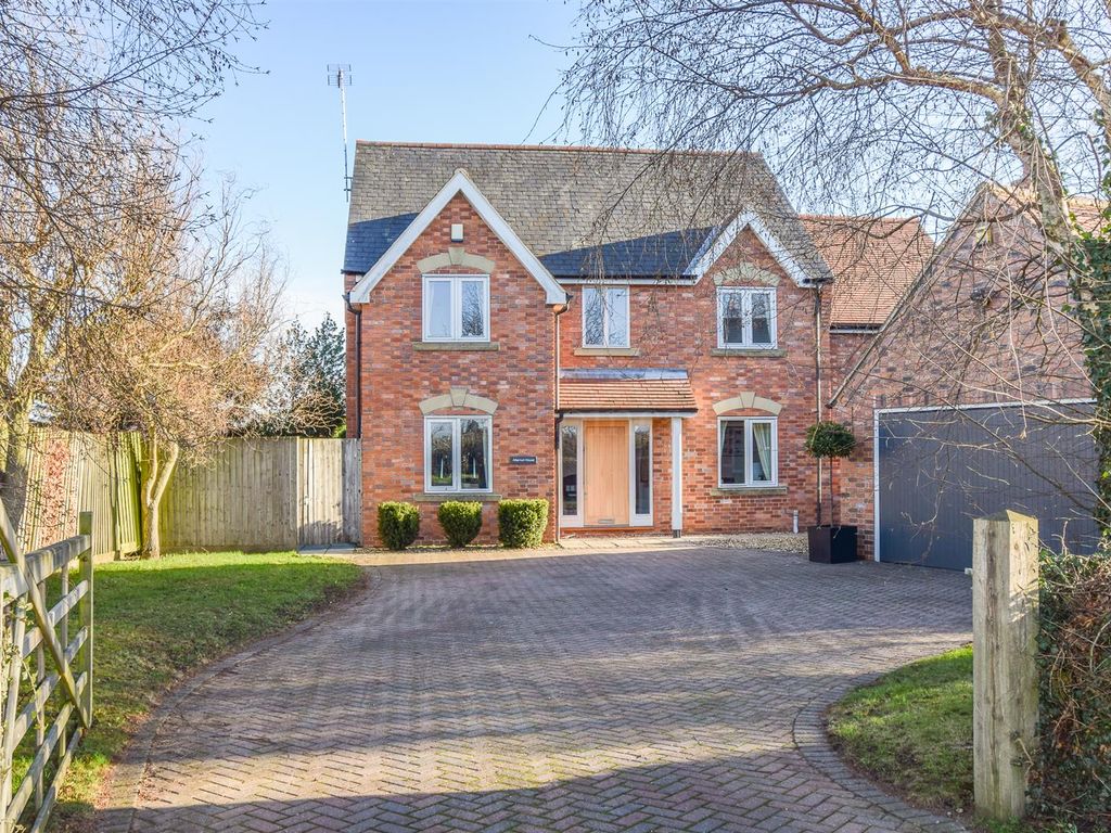 5 bed detached house for sale in Southwell Road, Kirklington, Newark