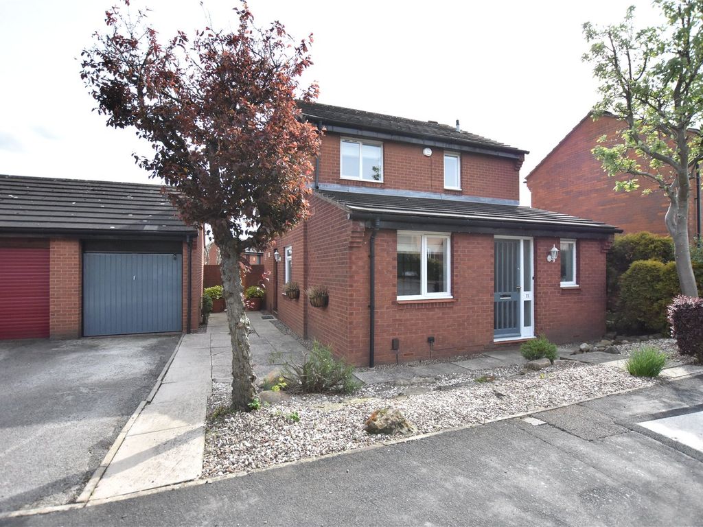 3 bed detached house for sale in Darnley Lane, Leeds LS15 Zoopla