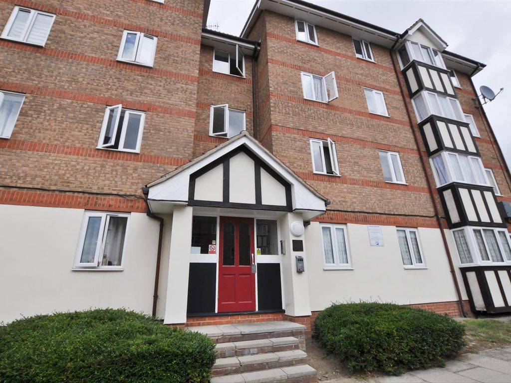 2 bed flat to rent in Chandlers Drive, Erith DA8 Zoopla