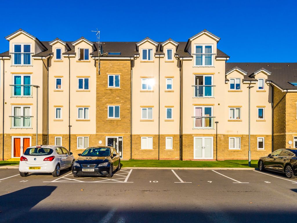 2 bed flat to rent in Fitzalan Road, Handsworth, Sheffield S13, £850