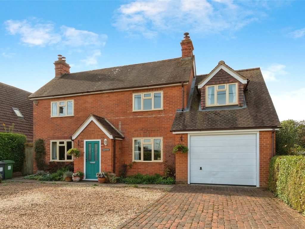 5 bed detached house for sale in Aldermaston Road, Pamber End, Tadley
